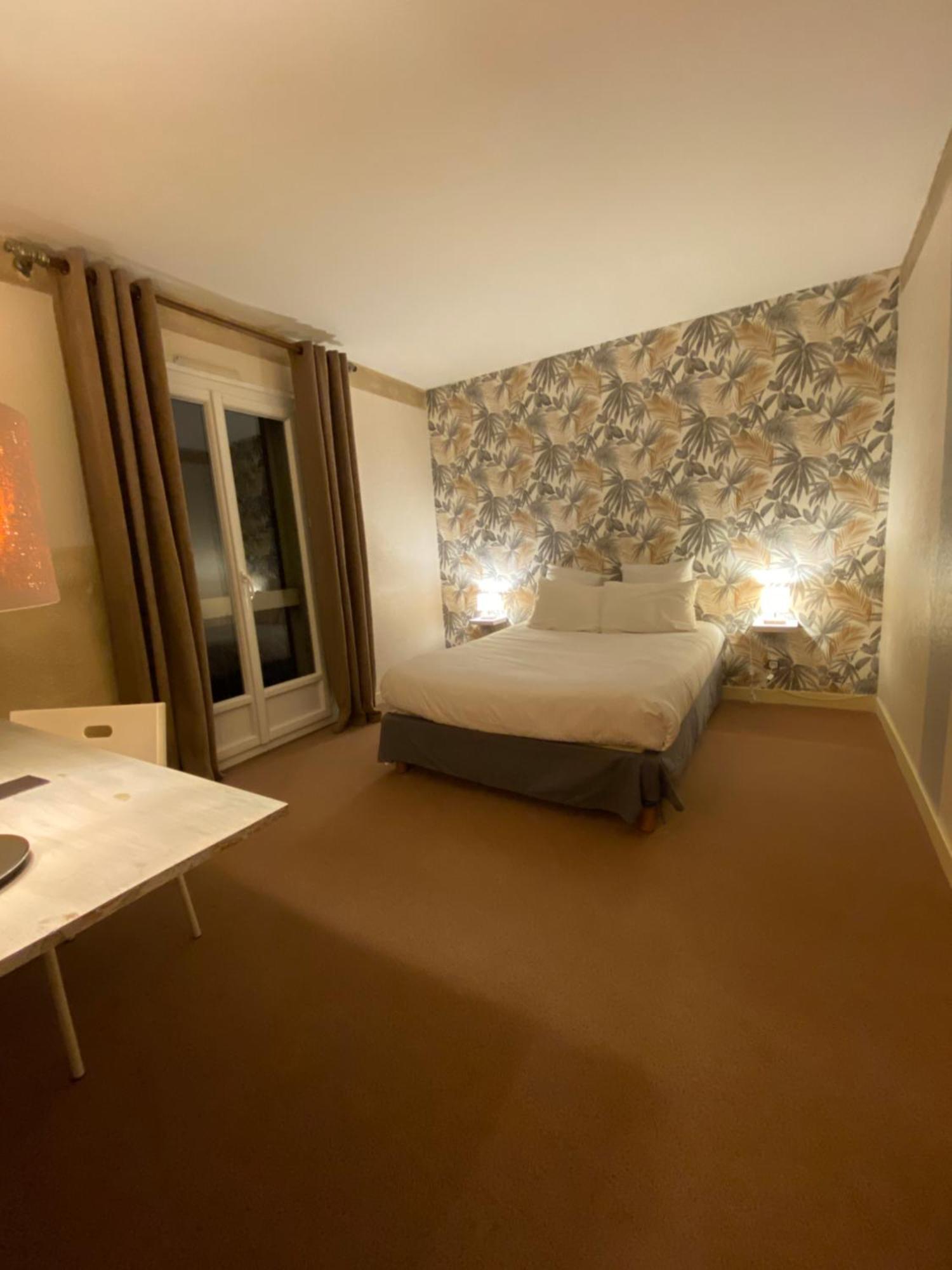 Logis Hotel Medieval, Montelimar Nord Rochemaure Exterior foto