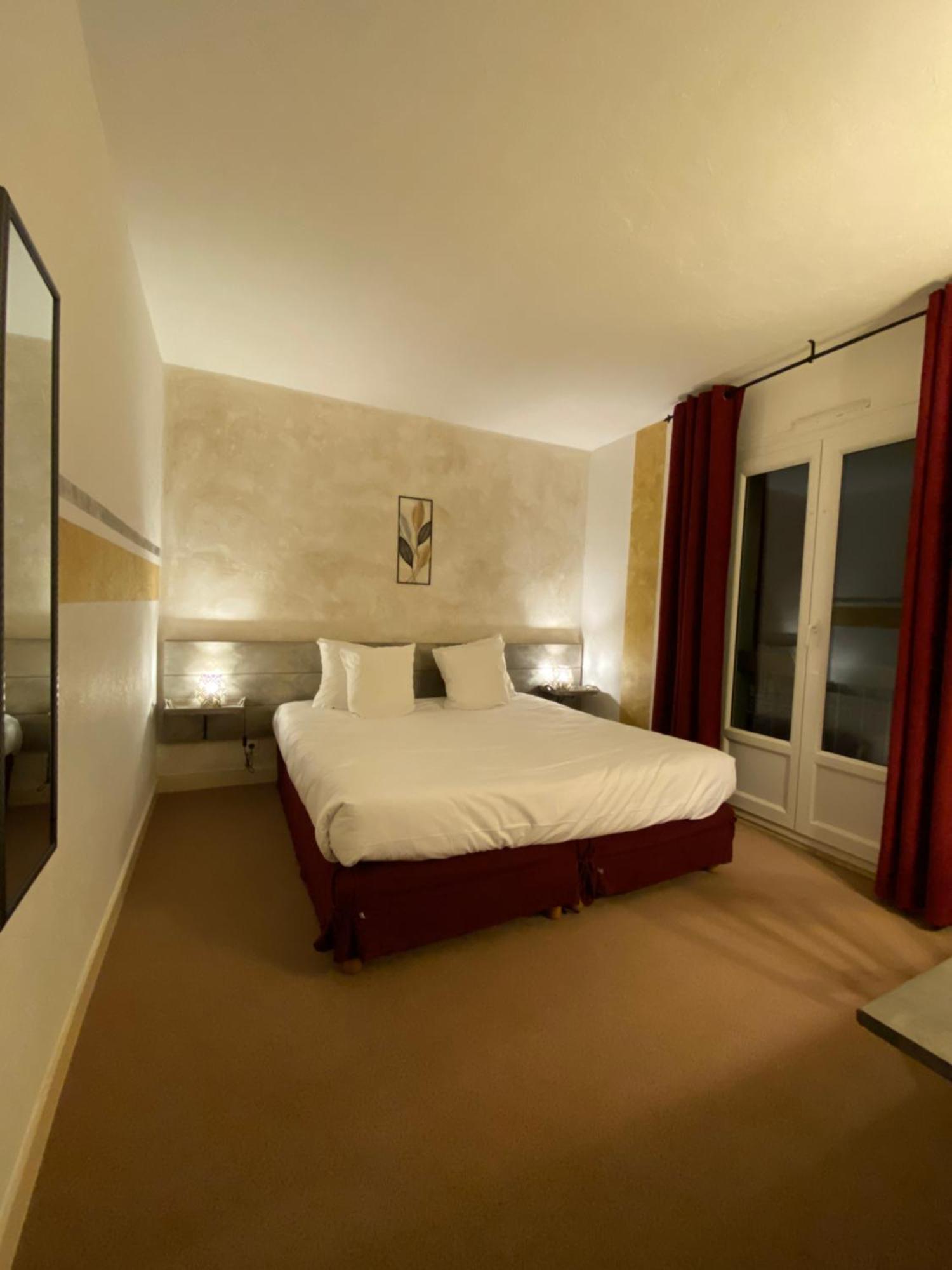 Logis Hotel Medieval, Montelimar Nord Rochemaure Exterior foto