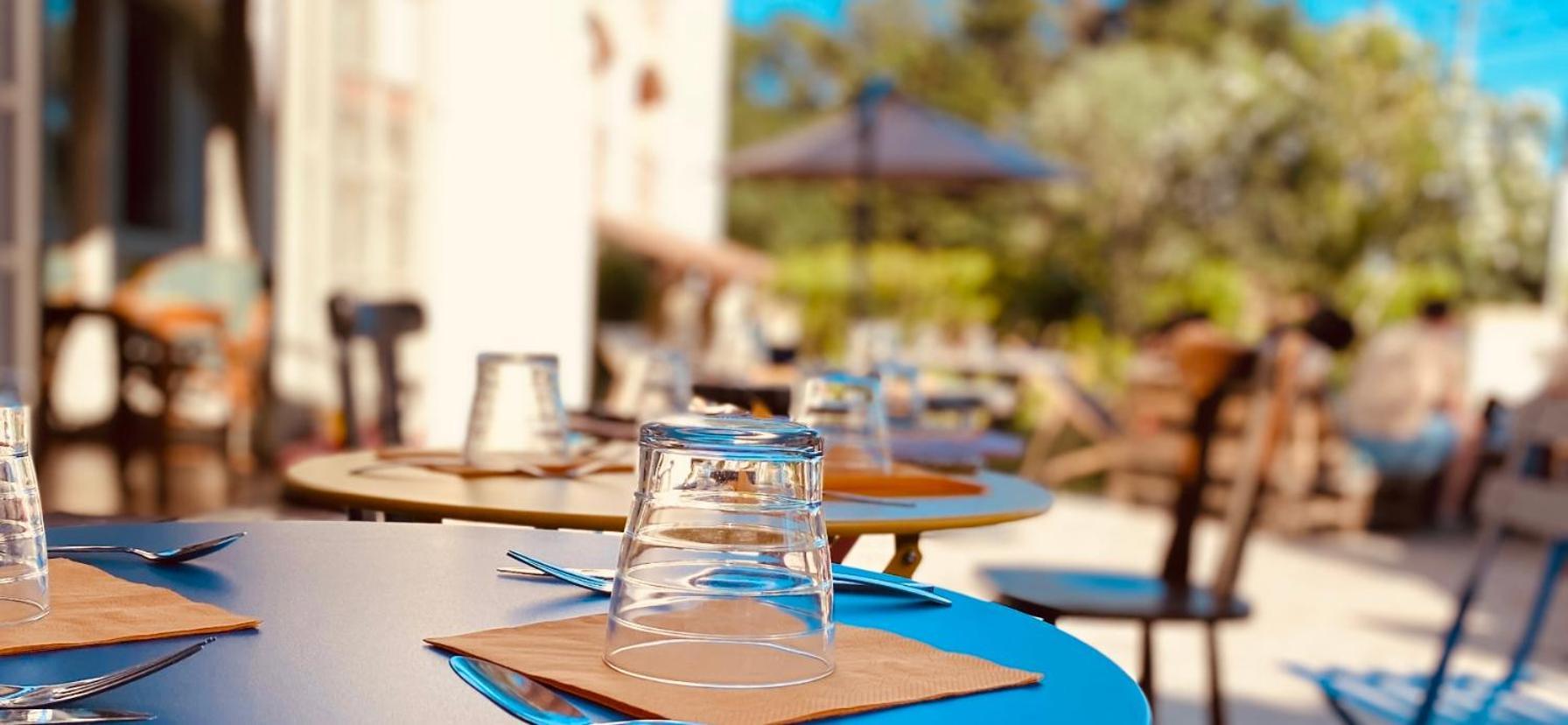 Logis Hotel Medieval, Montelimar Nord Rochemaure Exterior foto