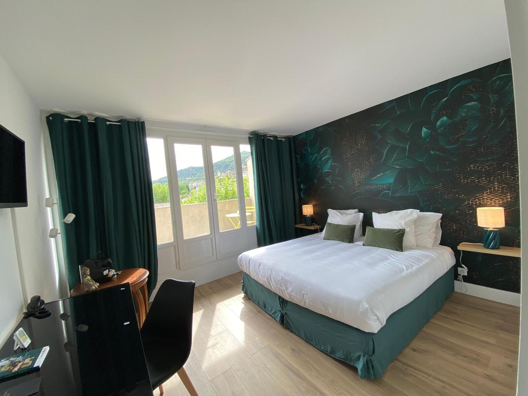 Logis Hotel Medieval, Montelimar Nord Rochemaure Exterior foto