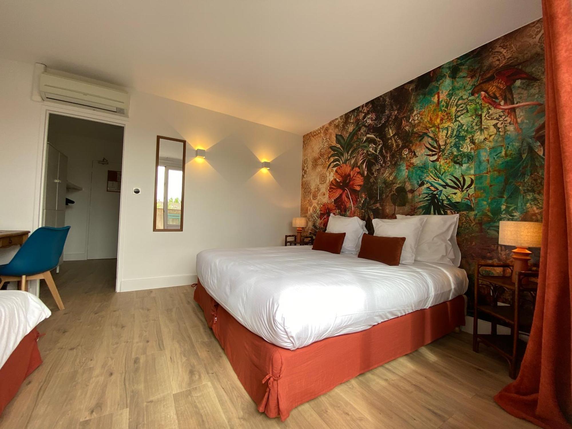 Logis Hotel Medieval, Montelimar Nord Rochemaure Exterior foto