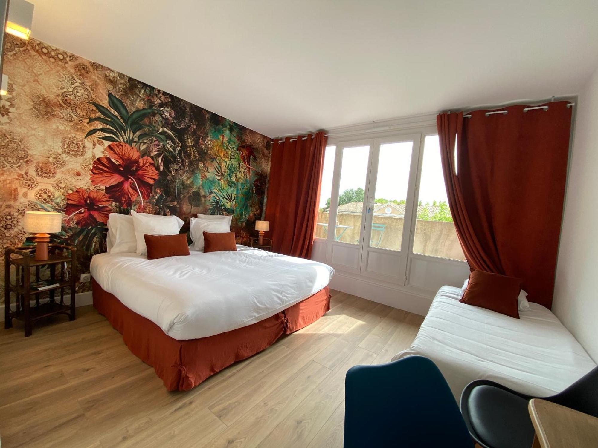 Logis Hotel Medieval, Montelimar Nord Rochemaure Exterior foto