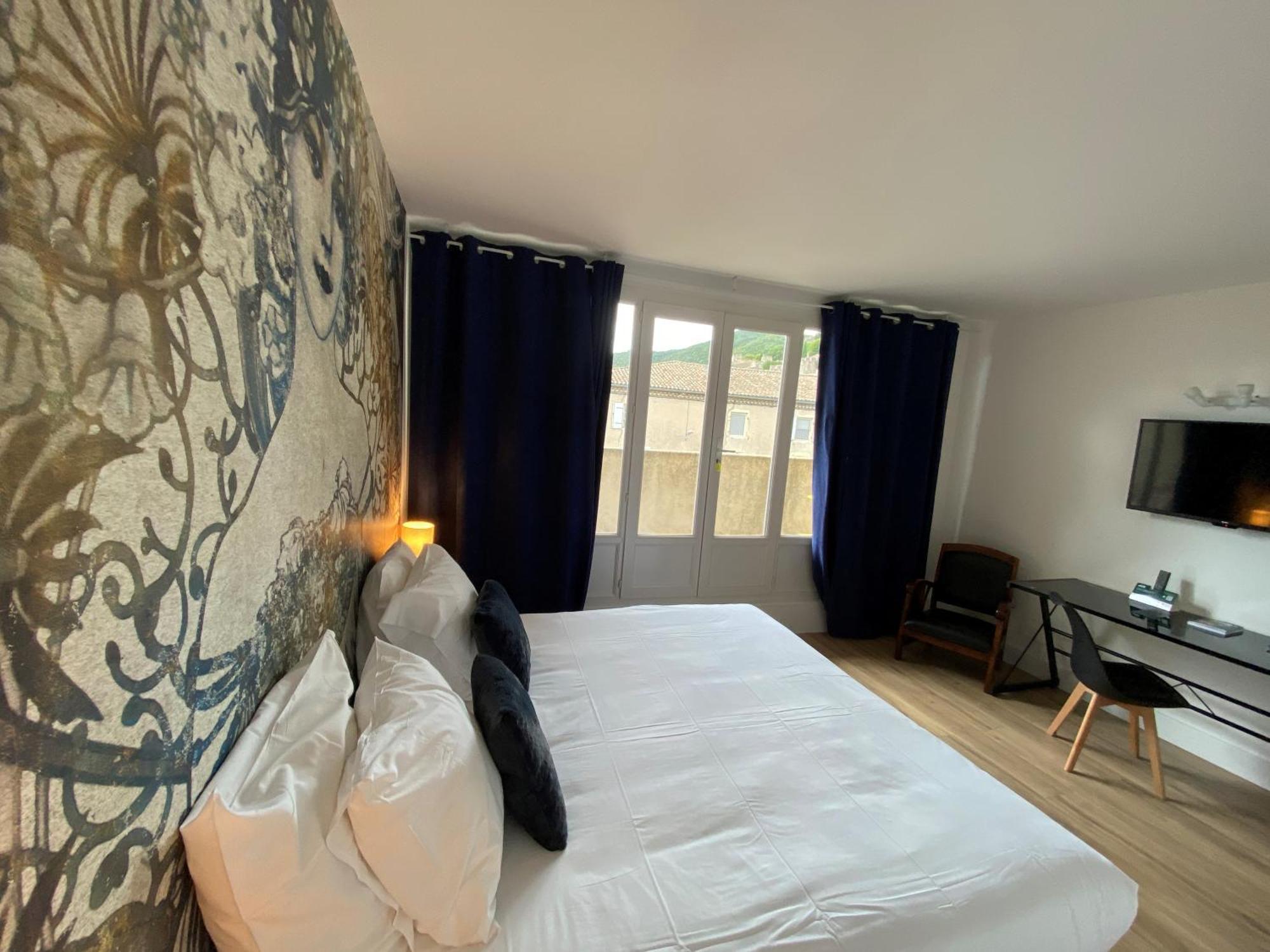 Logis Hotel Medieval, Montelimar Nord Rochemaure Exterior foto