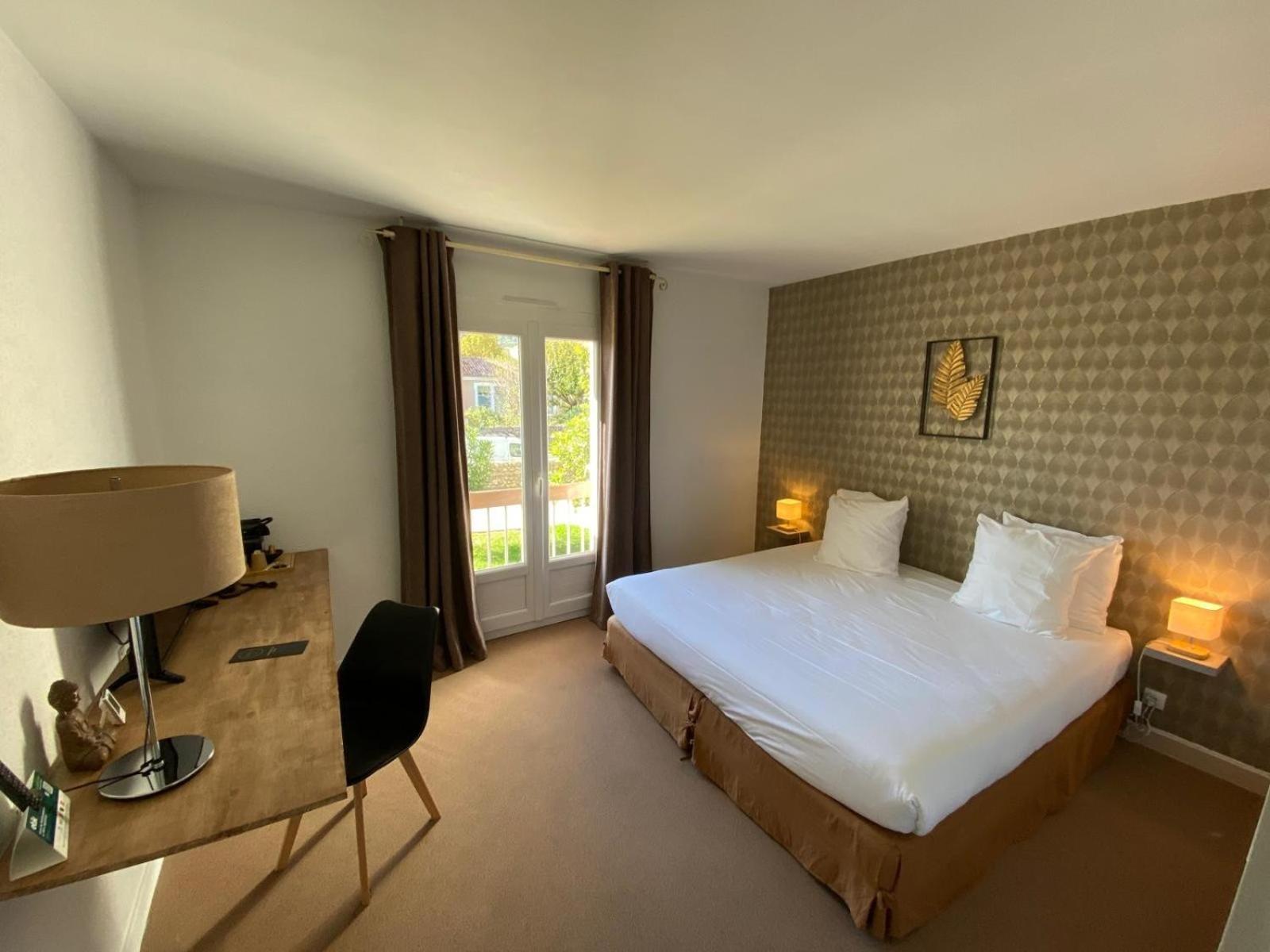 Logis Hotel Medieval, Montelimar Nord Rochemaure Exterior foto