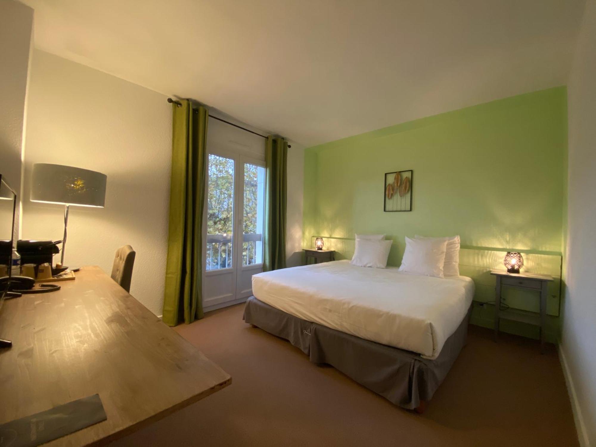 Logis Hotel Medieval, Montelimar Nord Rochemaure Exterior foto